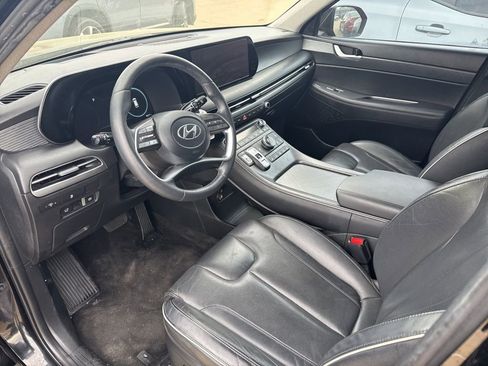 Used 2023 Hyundai Palisade Limited image 3