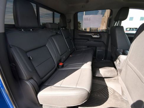 Used 2023 Chevrolet Silverado 1500 LT Trail Boss w/ LT Trail Boss Premium Package AWD/4WD image 19