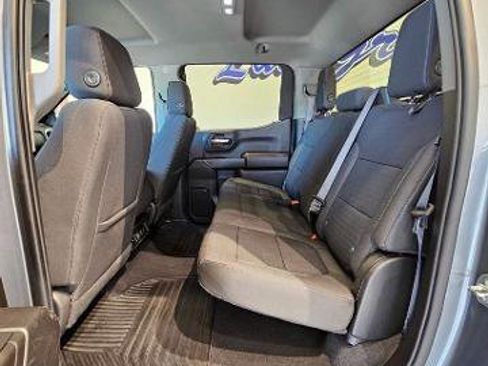Used 2022 Chevrolet Silverado 1500 LT AWD/4WD image 34