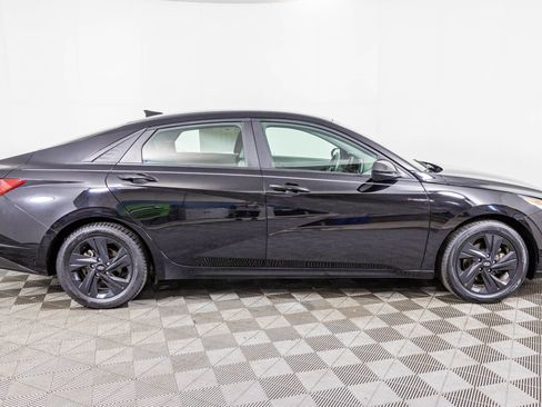 Used 2022 Hyundai Elantra SEL w/ Cargo Package image 8