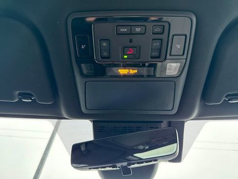 Used 2024 Lexus TX 500h AWD image 22