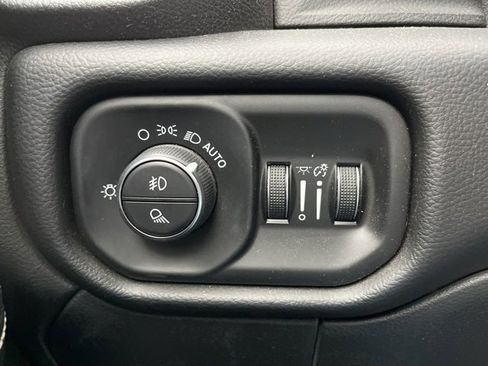 Used 2020 RAM 3500 Laramie image 27