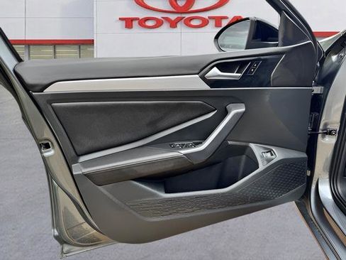 Used 2025 Volkswagen Jetta Sport FWD image 17