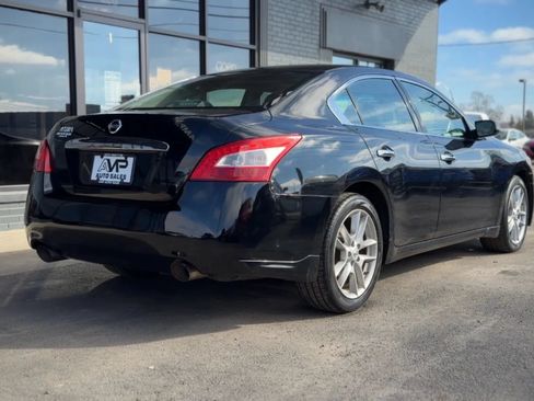Used 2010 Nissan Maxima 3.5 S FWD image 2