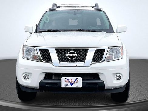 Used 2020 Nissan Frontier PRO-4X w/ Pro-4x Utility Package AWD/4WD image 2