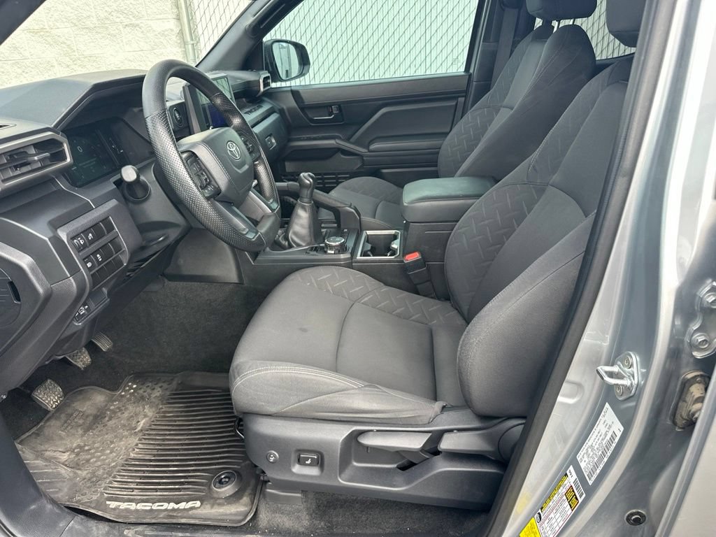 Used 2024 Toyota Tacoma SR w/ SR Upgrade Package AWD/4WD image 12