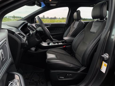 Used 2019 Ford Edge ST AWD/4WD image 9