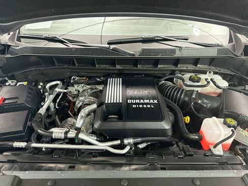 Used 2025 Chevrolet Silverado 1500 High Country w/ High Country Premium Package AWD/4WD image 33