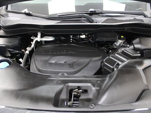 Used 2021 Honda Ridgeline Sport image 10
