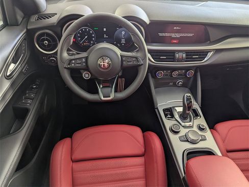 New 2025 Alfa Romeo Stelvio Sprint w/ Convenience Package image 14