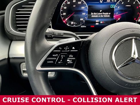 Used 2025 Mercedes-Benz GLS 450 4MATIC image 10