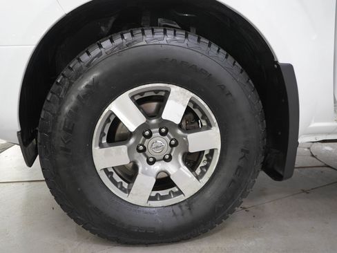 Used 2011 Nissan Frontier PRO-4X w/ Pro-4x Luxury Pkg AWD/4WD image 29