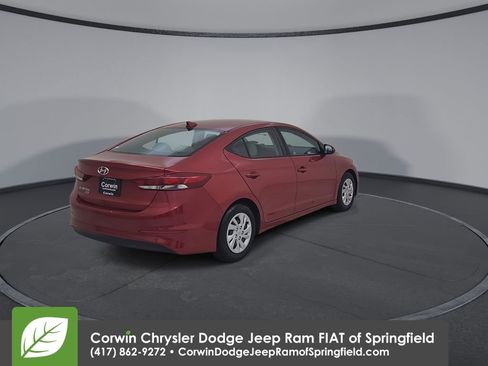 Used 2017 Hyundai Elantra SE FWD image 14