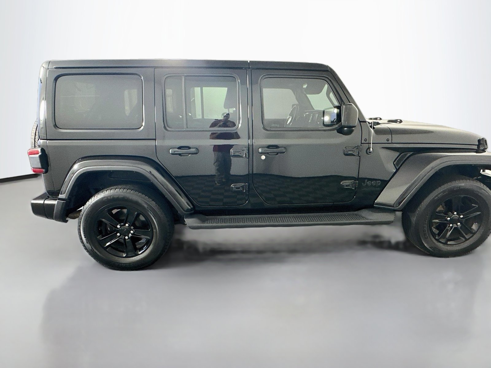 Used 2020 Jeep Wrangler Unlimited Sahara AWD/4WD image 8