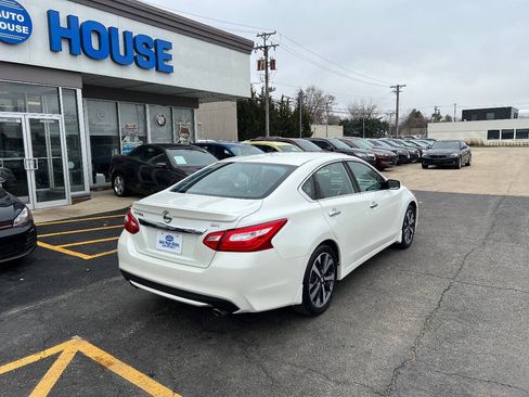Used 2016 Nissan Altima 2.5 SR FWD image 10