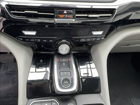 Used 2023 Acura MDX SH-AWD w/ Technology Package image 44