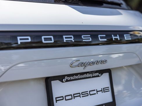 Certified 2023 Porsche Cayenne image 27