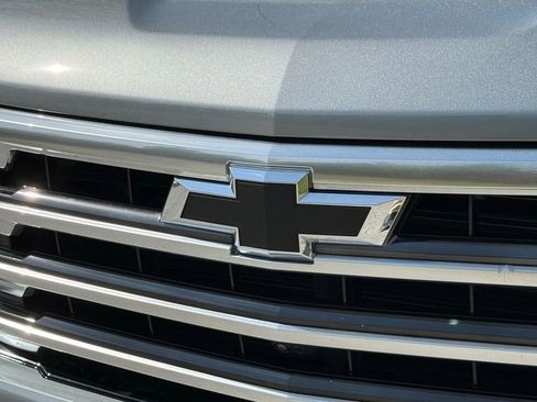 Used 2024 Chevrolet Silverado 1500 High Country w/ Z71 Off-Road Package image 11