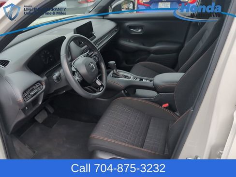 Used 2023 Honda HR-V Sport image 13