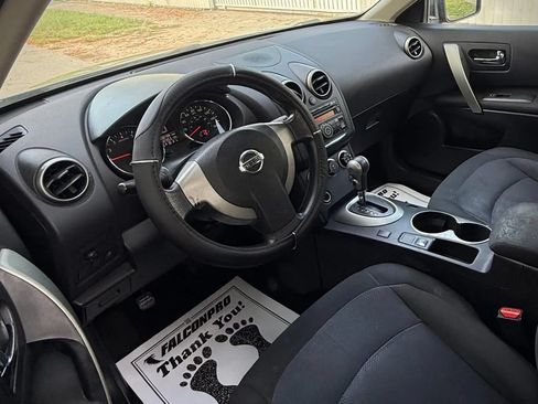 Used 2014 Nissan Rogue S FWD image 9