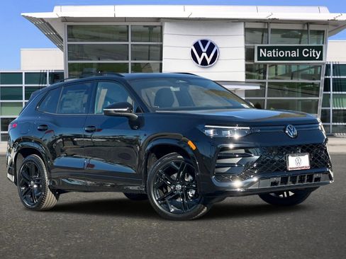 New 2026 Volkswagen Tiguan SE R-Line FWD image 2