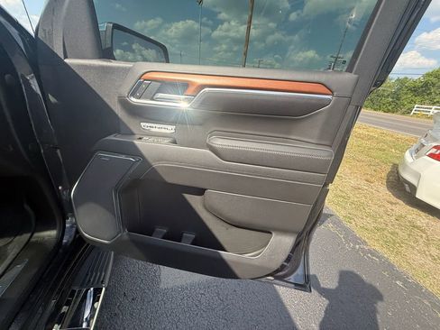 Used 2023 GMC Sierra 1500 Denali AWD/4WD image 22
