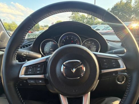 Used 2024 MAZDA MX-5 Miata RF Grand Touring RWD image 16