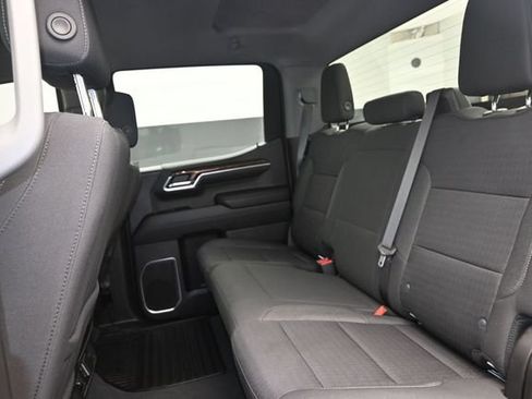 Used 2023 GMC Sierra 1500 SLE AWD/4WD image 11
