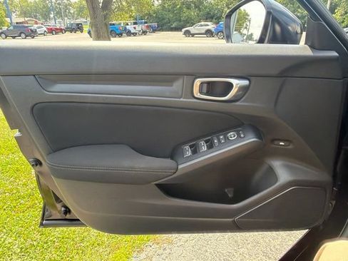 Used 2025 Honda Civic LX image 24