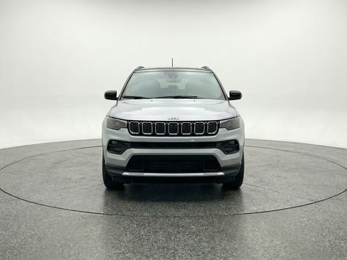 Used 2025 Jeep Compass Limited image 2