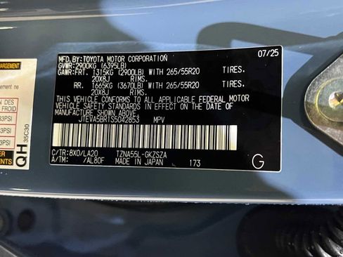 Certified 2025 Toyota 4Runner Limited image 29