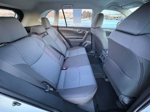 Used 2025 Toyota RAV4 XLE image 30