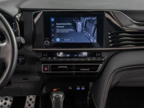 Certified 2025 Toyota Camry SE image 21