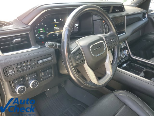 Certified 2022 GMC Yukon XL Denali w/ Denali Premium Package AWD/4WD image 19
