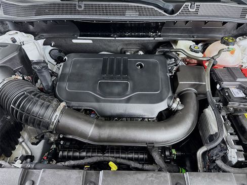 Used 2023 Chevrolet Blazer LT image 28