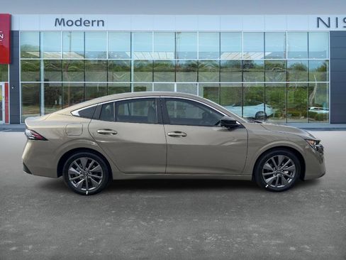 New 2026 Nissan Sentra SL image 4