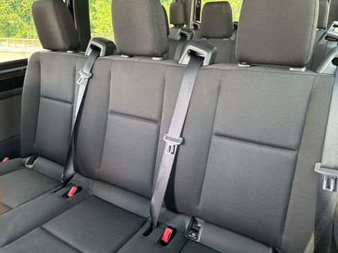 Used 2024 Mercedes-Benz Sprinter 2500 image 23