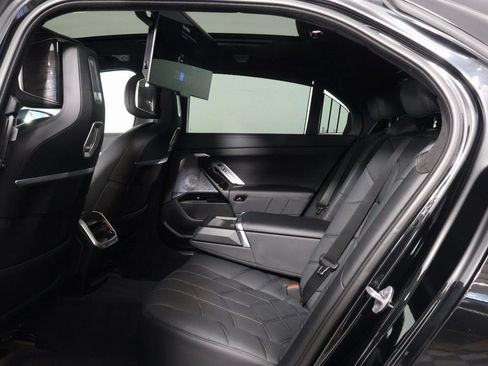 Certified 2023 BMW 760i xDrive AWD/4WD image 11