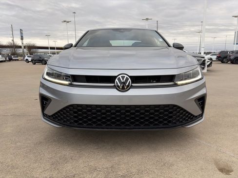 Used 2025 Volkswagen Jetta Sport image 2