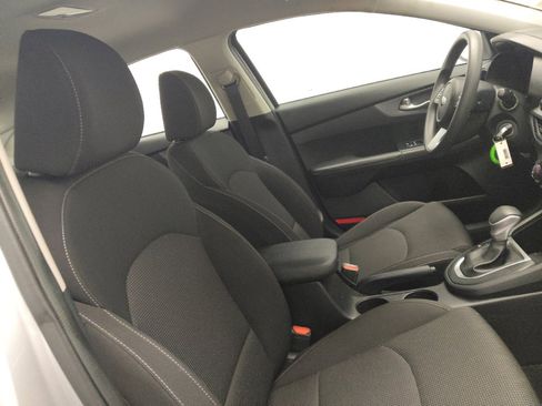 Used 2020 Kia Forte LXS FWD image 21