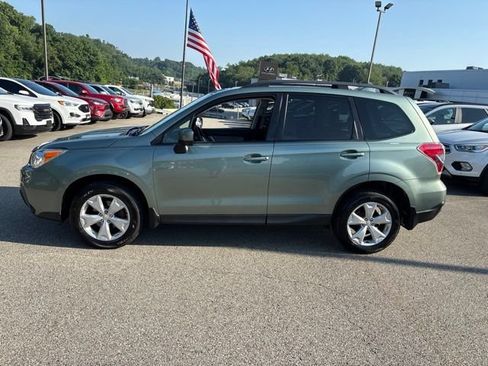 Used 2016 Subaru Forester 2.5i Premium AWD/4WD image 2