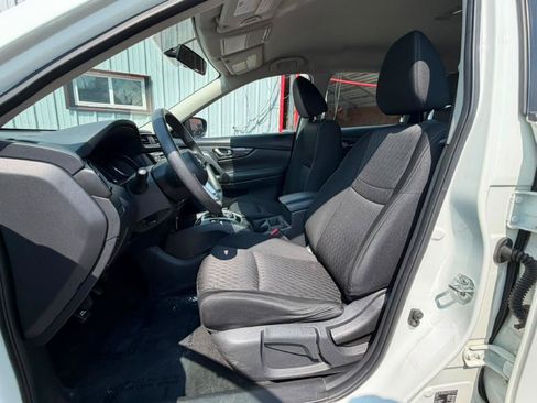 Used 2018 Nissan Rogue S FWD image 11