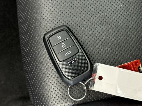 Used 2019 Toyota RAV4 Limited image 53