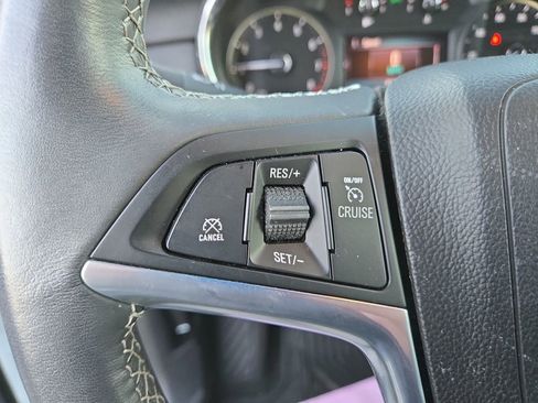 Used 2022 Buick Encore Preferred w/ Safety Package image 17