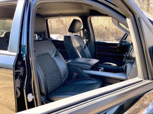 Used 2019 RAM 1500 Sport w/ Level 2 Equipment Group image 9