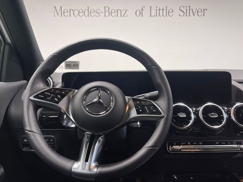 Used 2026 Mercedes-Benz GLA 250 4MATIC image 31