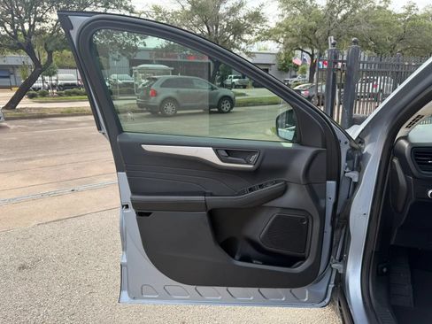 Used 2022 Ford Escape S FWD image 6