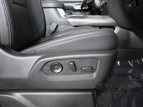 Used 2025 Chevrolet Silverado 2500 LTZ w/ LTZ Plus Package AWD/4WD image 15