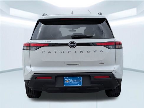 Used 2025 Nissan Pathfinder SV image 20