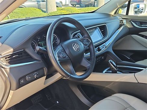 Used 2018 Buick Enclave Essence image 16